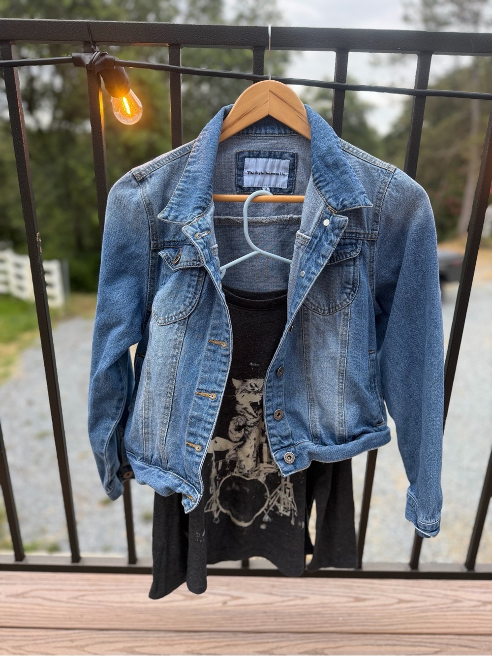 THE STYLE BETWEEN US | M 8/10 | Denim Jean Button Jacket Cat Drum Top
